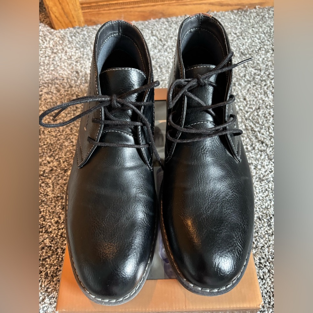 Like new Men’s black Sonoma dress boots
